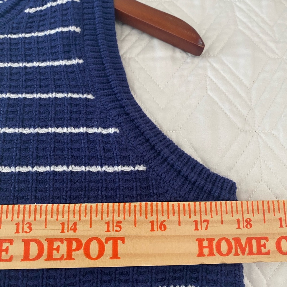 Vineyard Vines Womens Navy and White Striped Knit sleeveless sweater NWT size S - Picture 8 of 8
